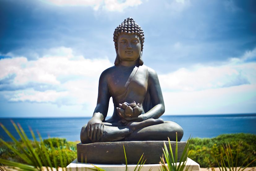 Uma estátua de Buda: as parábolas oferecem reflexão sobre a evolução pessoal | Foto: neonow/Creative Commons